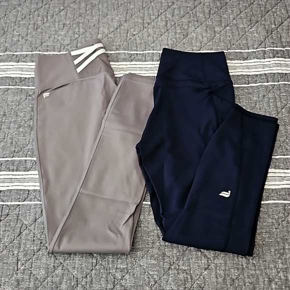 Fabletics leggings bundle, size medium - Picture 1 of 5